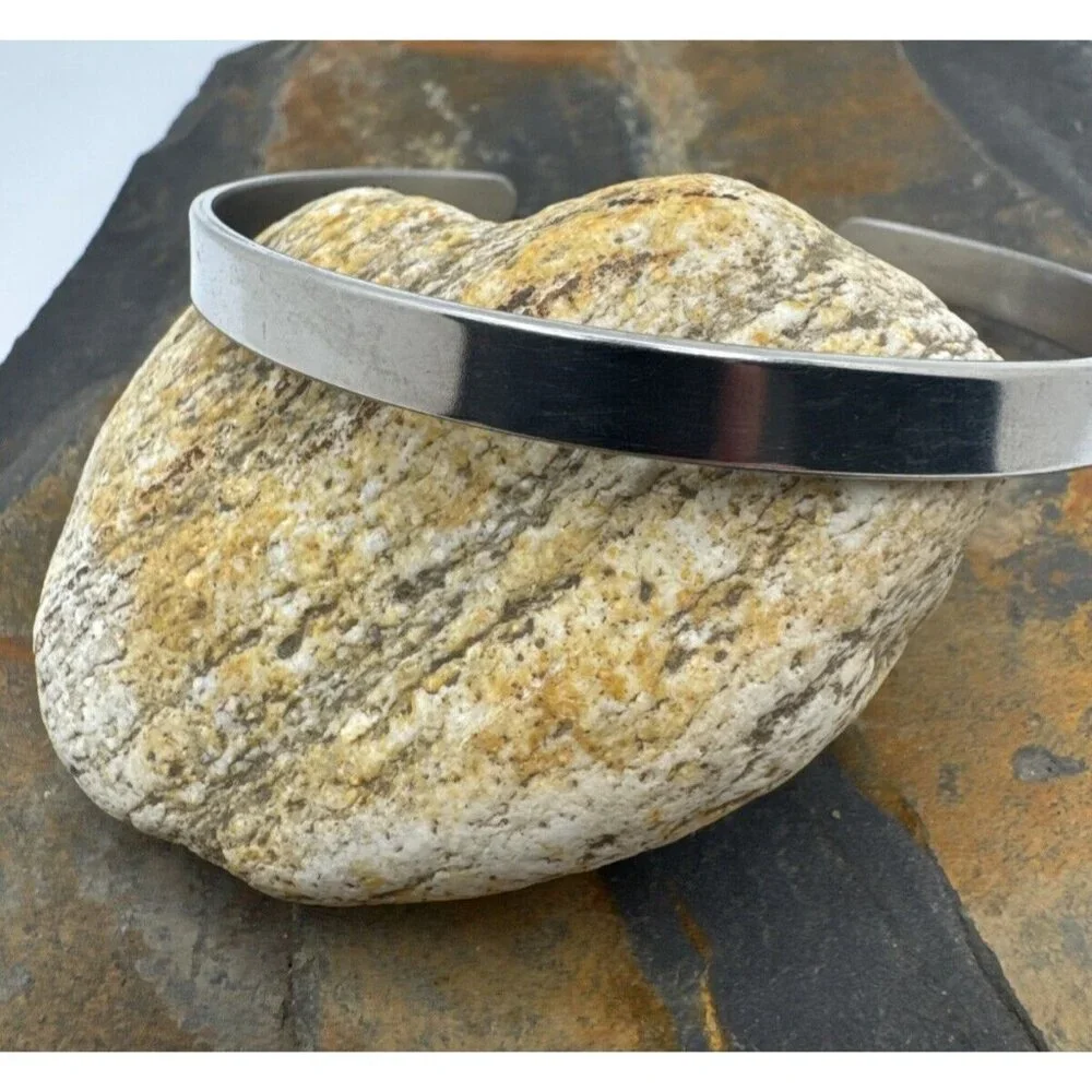 Jewelry Lot of 4 bracelets Alex and Ani Gold Tone USA Flag Charm Costume - Picture 14 of 16